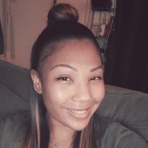 Meet your Posher, Alesha